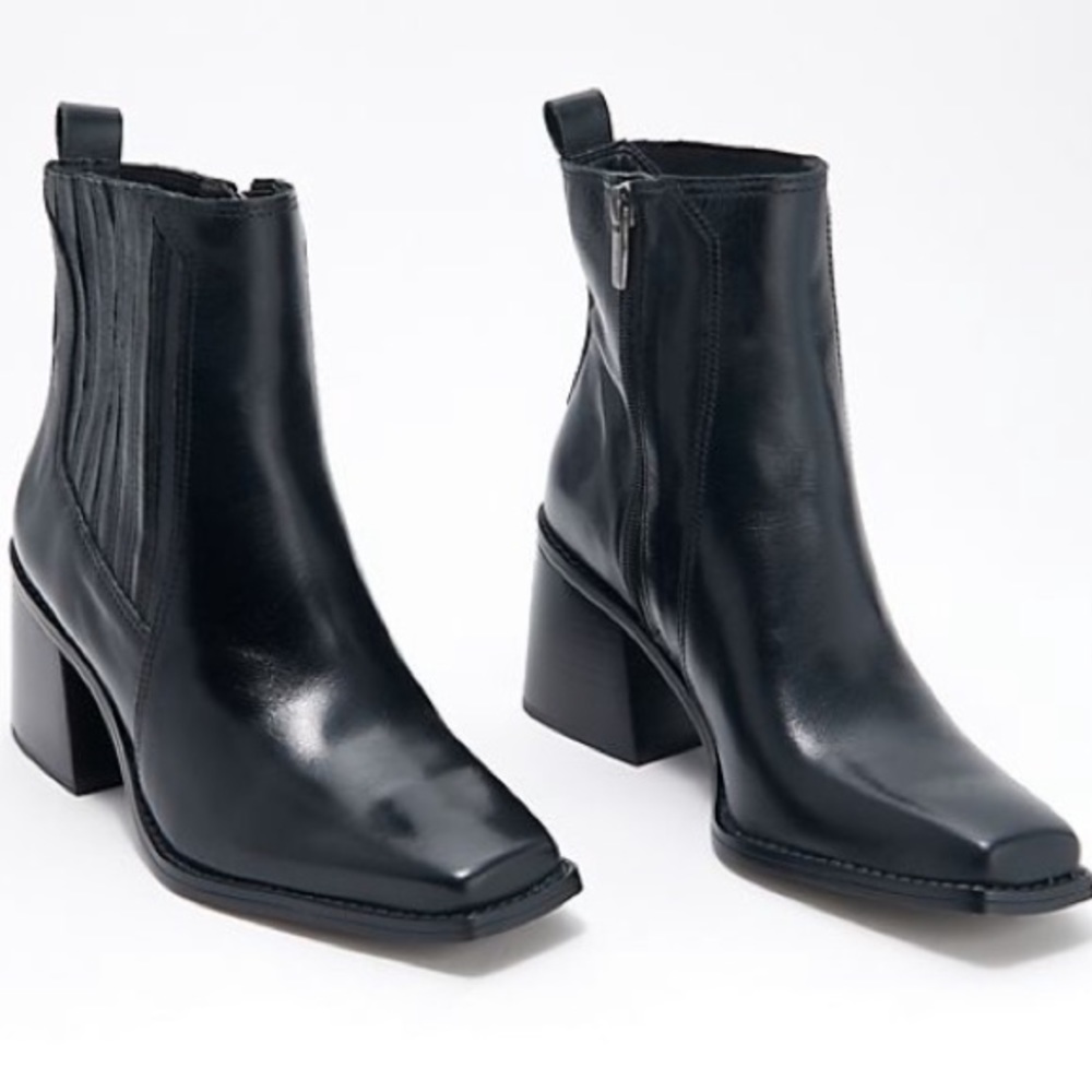 Vince Camuto Chelsea Ankle Books-Sojetta